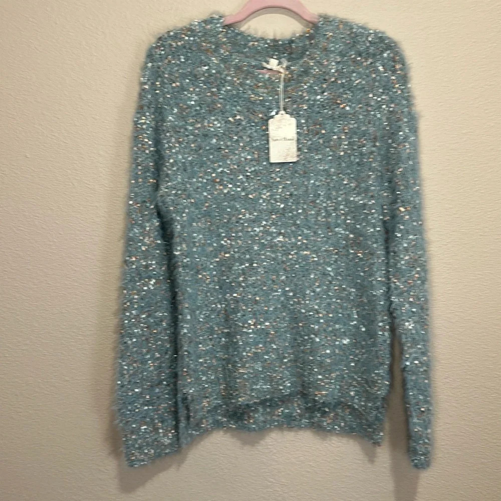 HEM & THREAD Crewneck Split Hem Eyelash Sweater, Size S, NWT